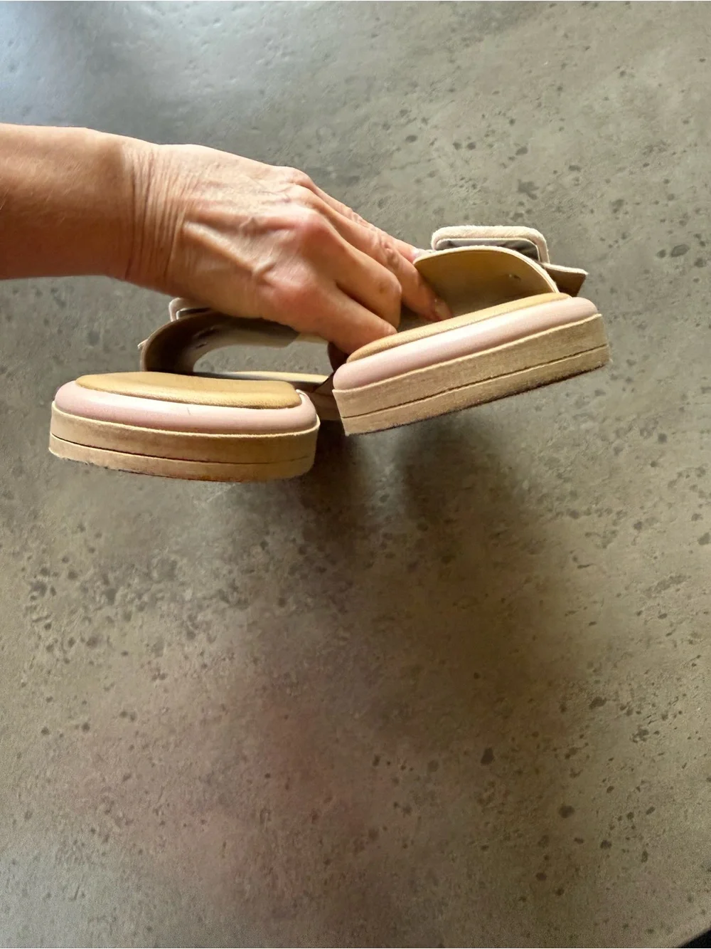 Seychelles suede slide